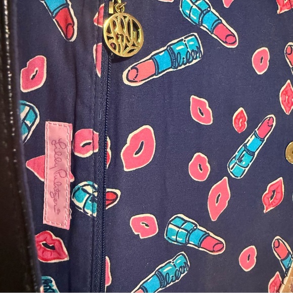 Lilly Pulitzer "Love Note" Lizard Clutch. Decorative Painted Elephant. - Picture 6 of 6